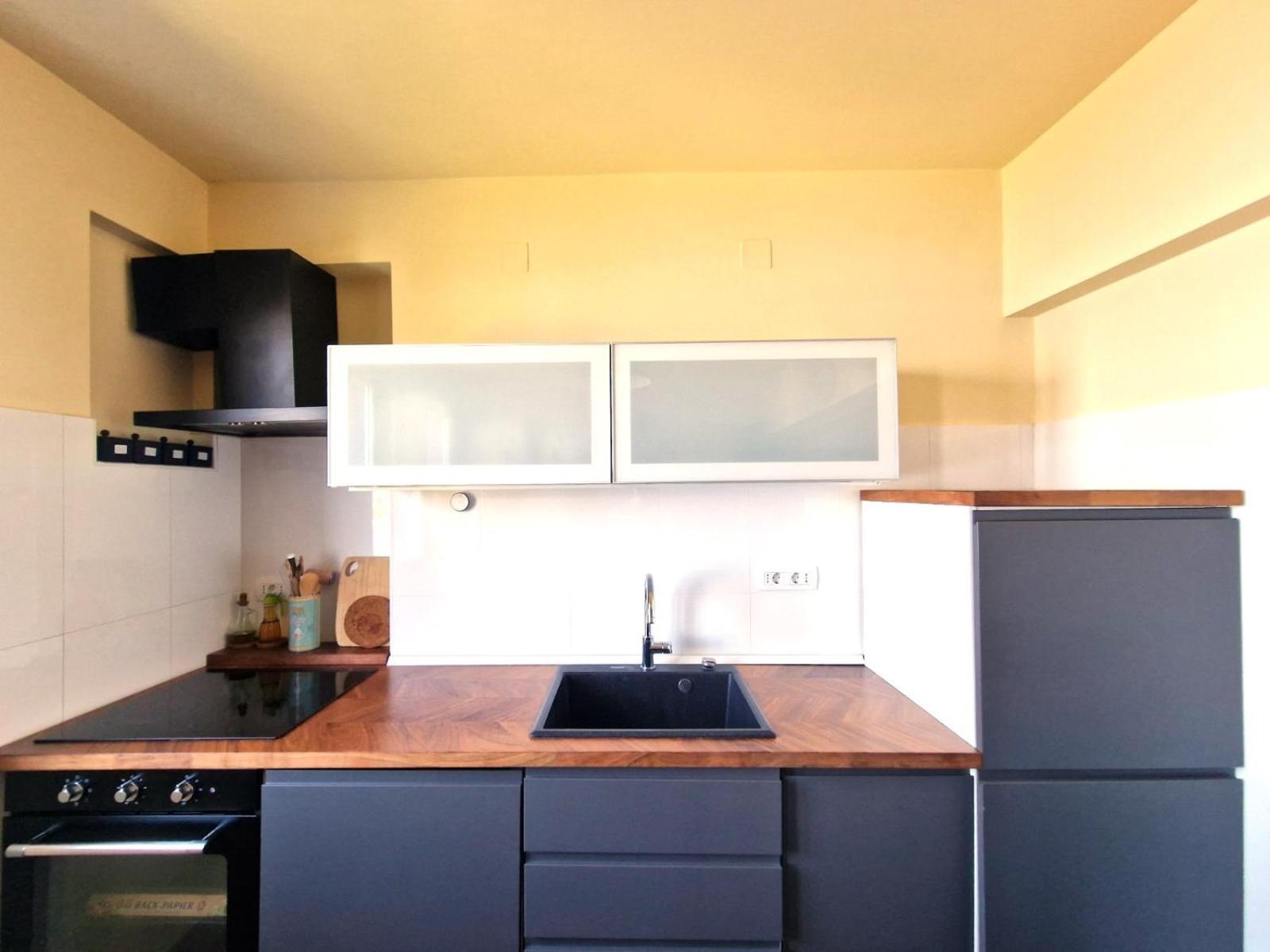 Apartment Near Beach With Sea View โอปาติยา ภายนอก รูปภาพ